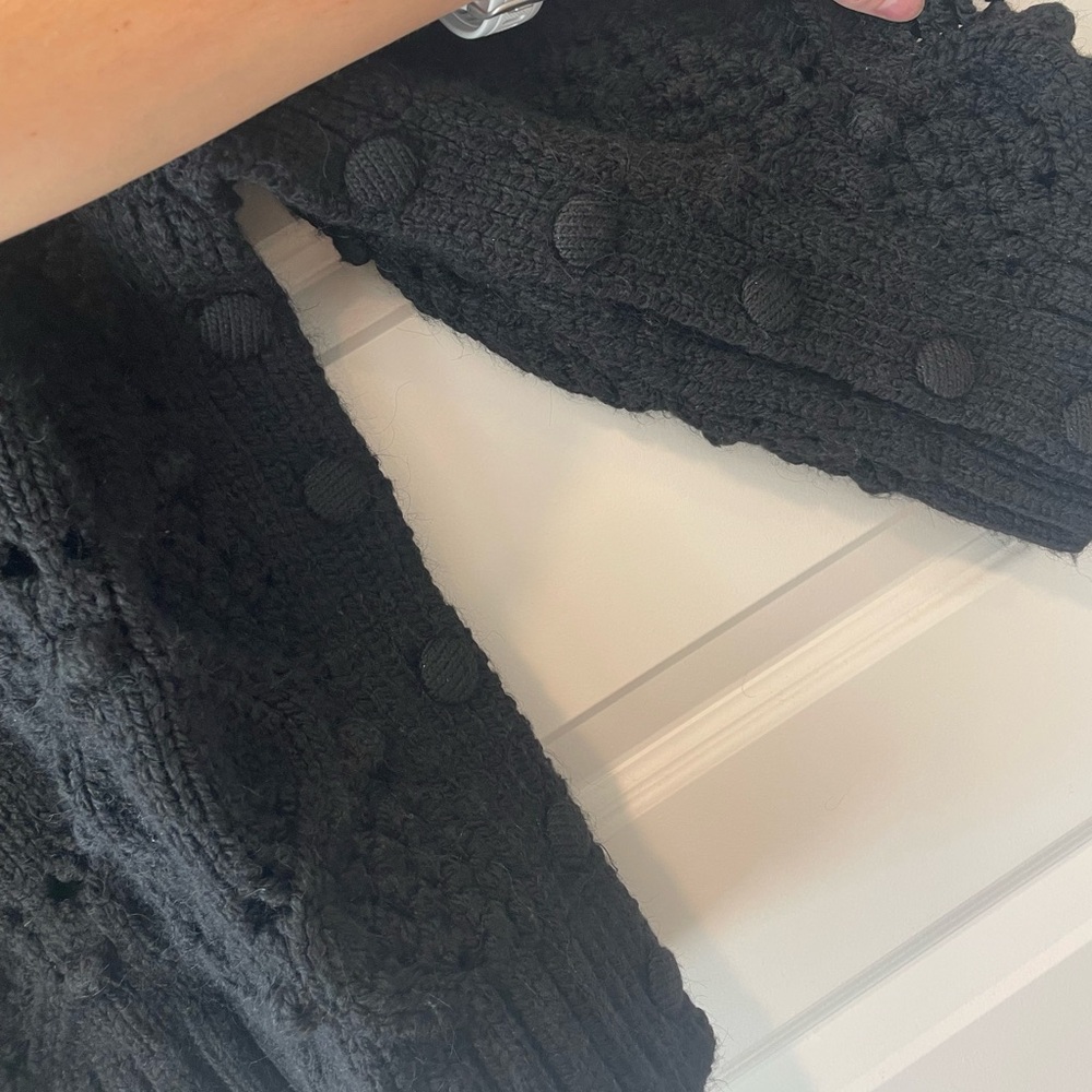 Cozy Black ZARA Knit Sweater - Picture 4 of 5